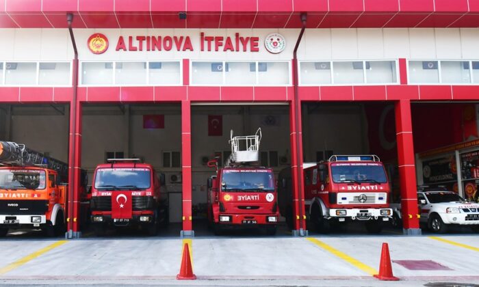 ALTINOVA İTFAİYEYE ARAÇ TAKVİYESİ