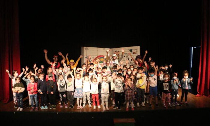 ÇOCUK TİYATROSU CUMARTESİ GÜNLERİNİN VAZGEÇİLMEZİ