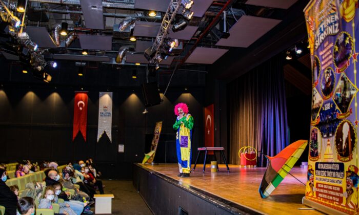 ÇOCUKLARA KARNE HEDİYESİ ETKİNLİKLERİ BAŞLADI