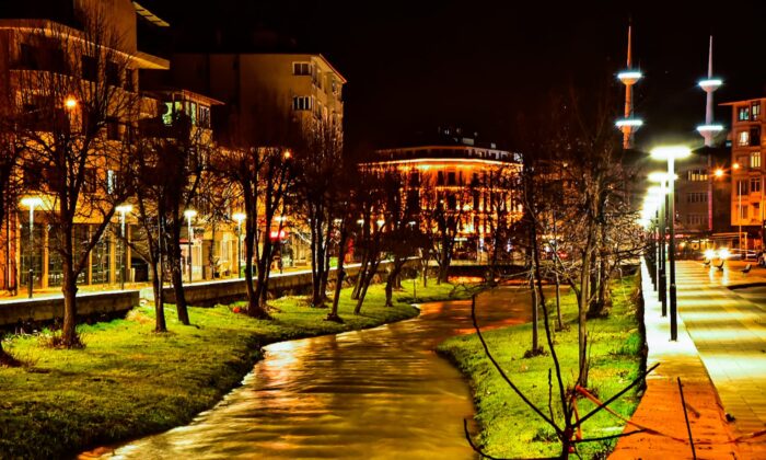 GEZİ VE MESİRE YOLU IŞIL IŞIL