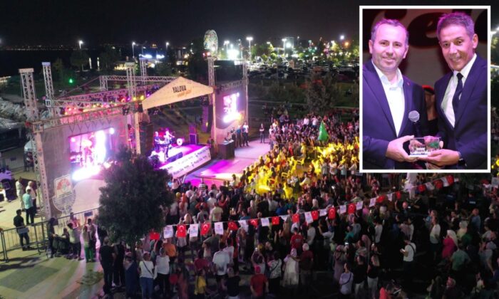 MUSTAFA YILDIZDOĞAN KONSERİNE YOĞUN İLGİ