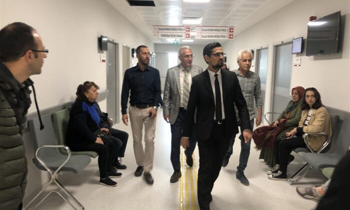 BAŞHEKİM ERGENÇ YENİ HASTANEYİ GEZDİ