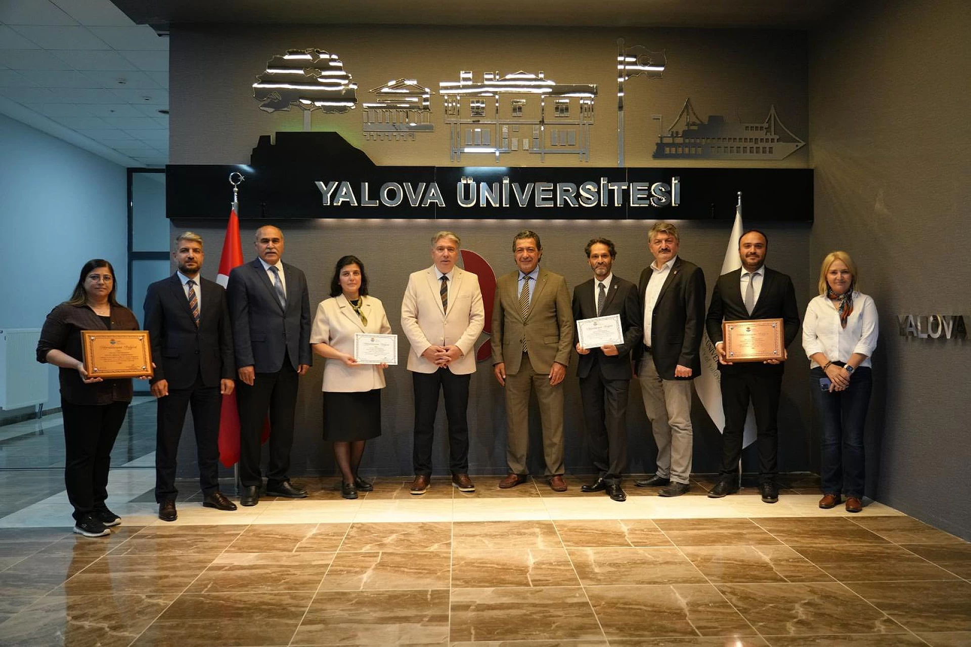 YALOVA ÜNİVERSİTESİ'NE TURİZM AKREDİTASYONU