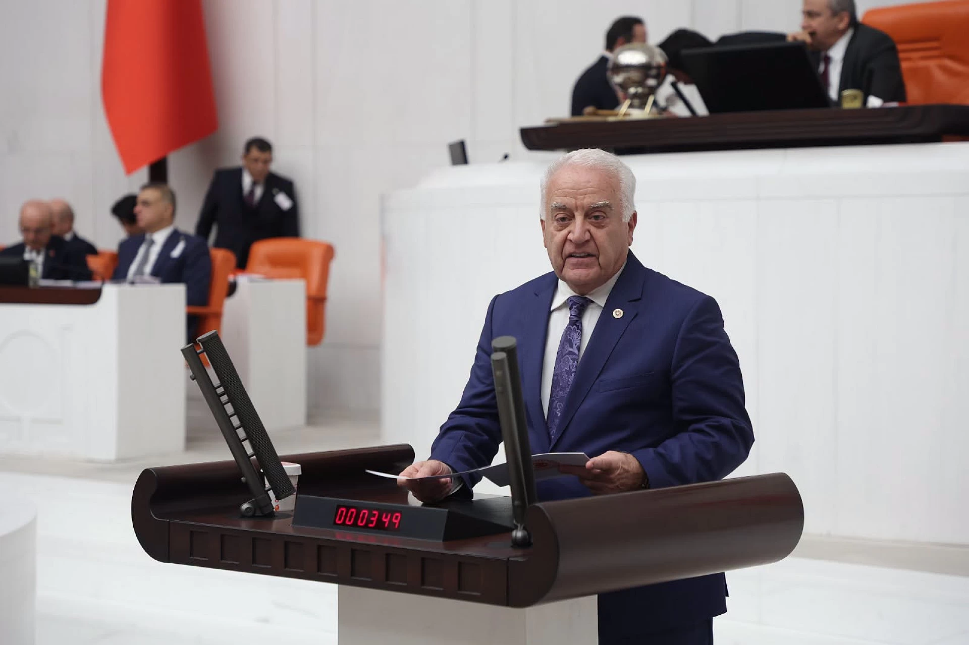 BECAN'DAN KURULTAY ÇAĞRISI
