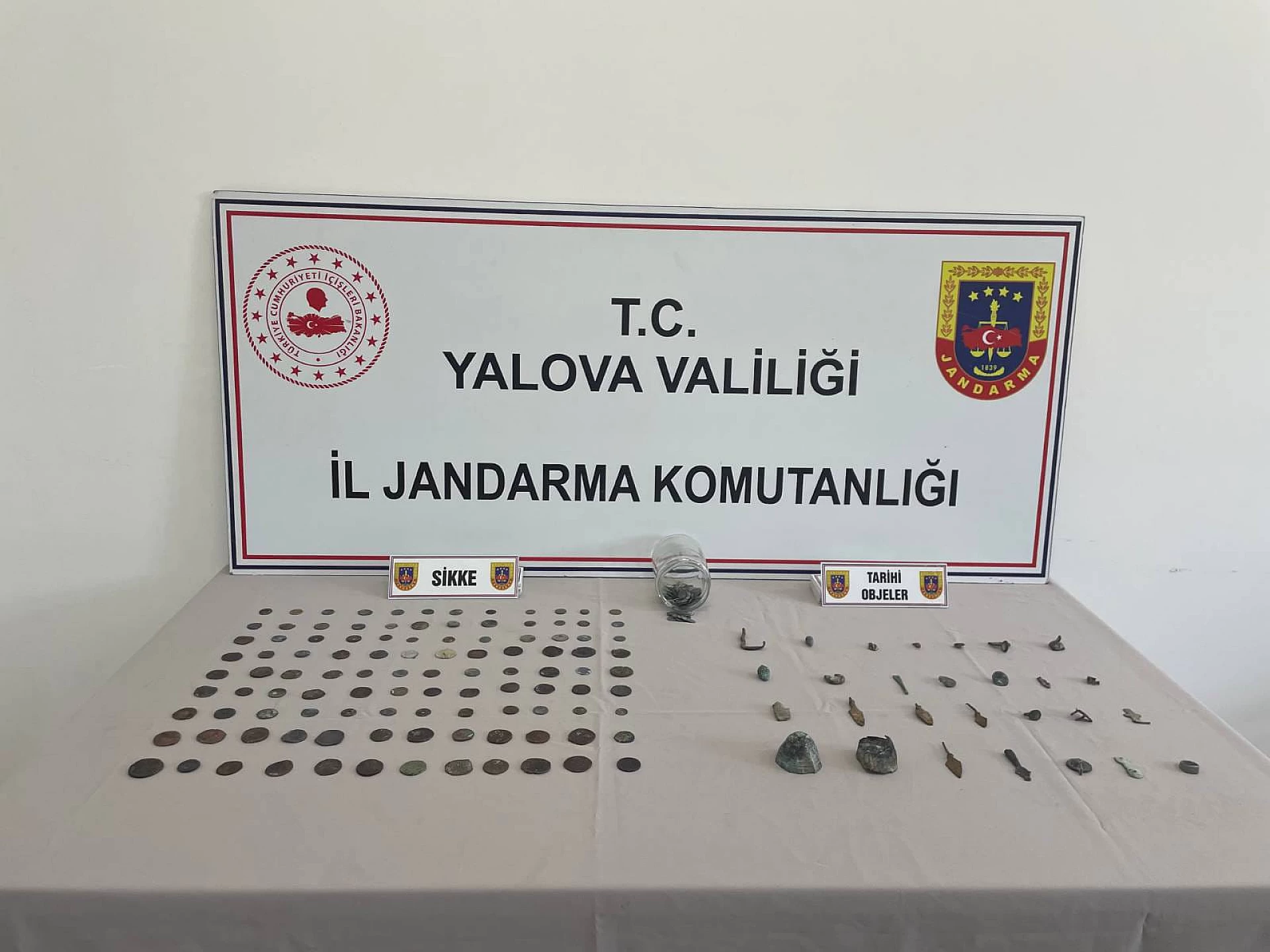 228 SİKKE ELE GEÇİRİLDİ