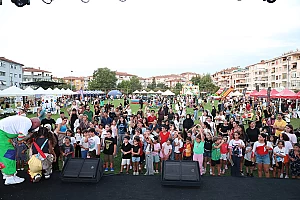 YAŞAM ÇINARI FESTİVALİ BÜYÜK İLGİ GÖRDÜ