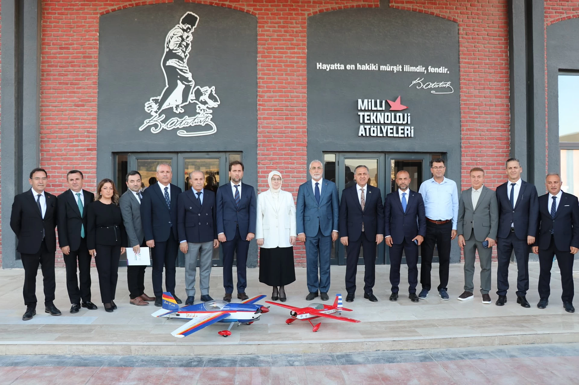 BAKAN IŞIKHAN YALOVA OSB’DE İŞ DÜNYASIYLA BULUŞTU