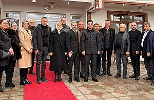 AK PARTİ'DEN BAYRAM TURU