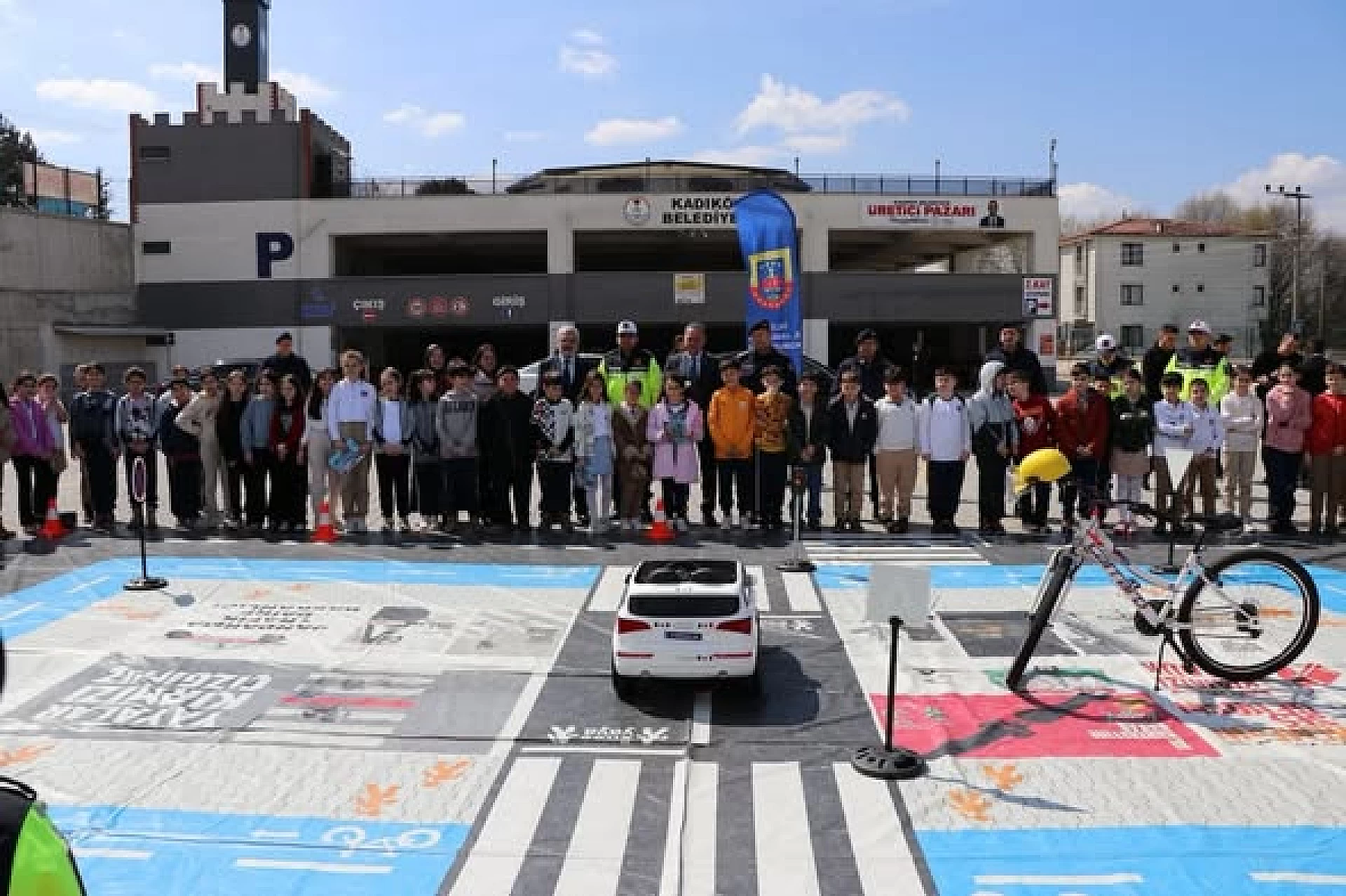 ÖĞRENCİLERE UYGULAMALI TRAFİK EĞİTİMİ