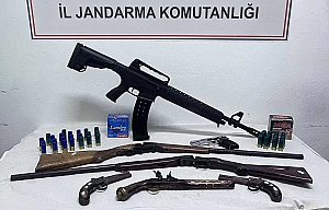 ALTINOVA'DA TARİHİ SİLAHLAR ELE GEÇİRİLDİ