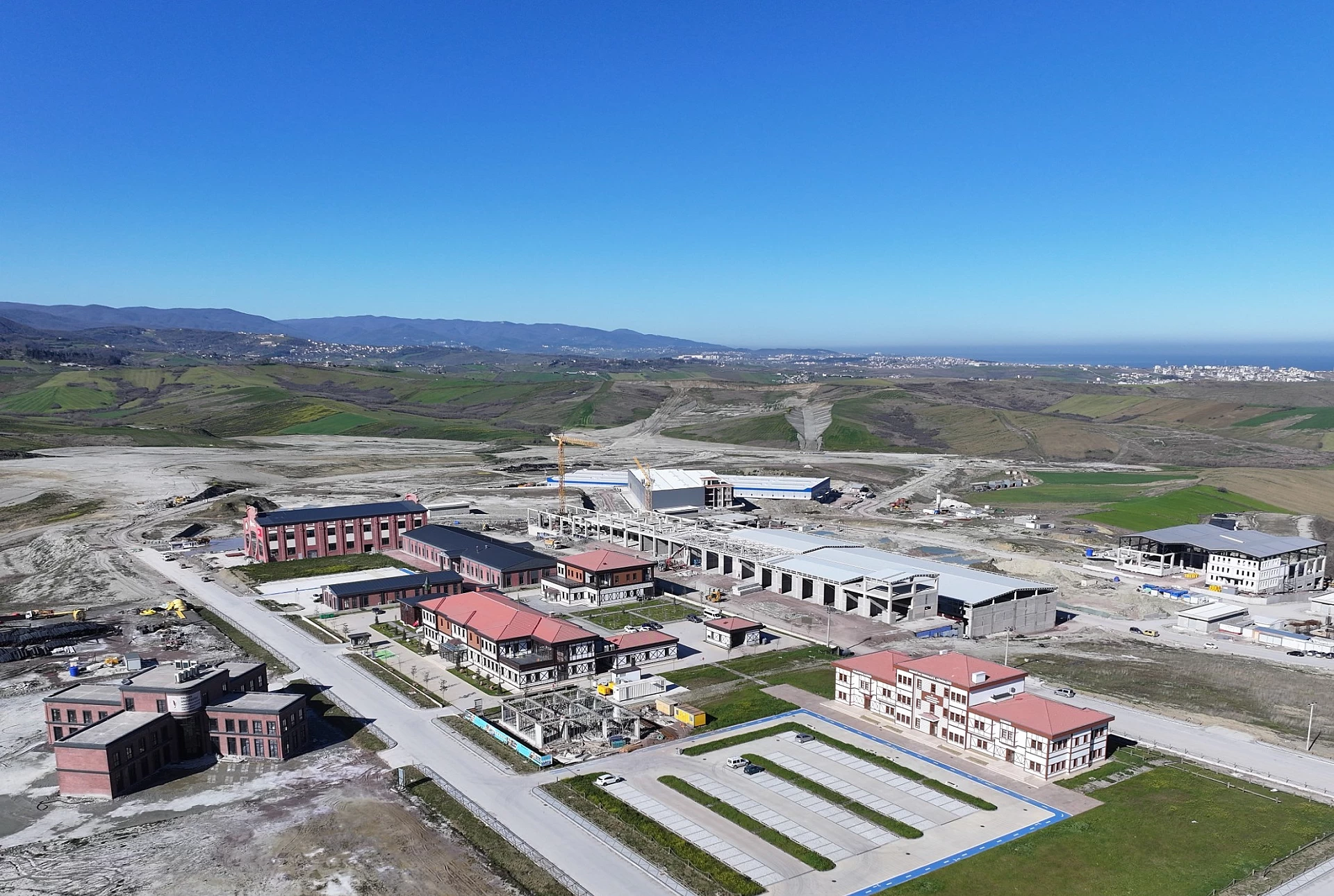 YALOVA MAKİNE OSB'DE ENERJİ ALTYAPISI GÜÇLENİYOR