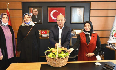 İLK MAHSULLER BAŞKAN ORAL’A