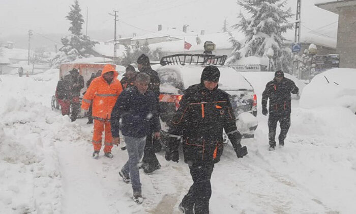 KAMPÇILAR AFAD TARAFINDAN KURTARILDI