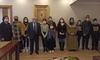 ÇOCUKLAR ÖDÜLLERİNİ MÜFTÜ ÇIKRIK’TAN ALDI