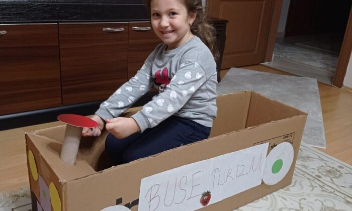 ÇOCUKLAR EĞLENEREK AKTİVİTELERİNİ SÜRDÜRÜYOR