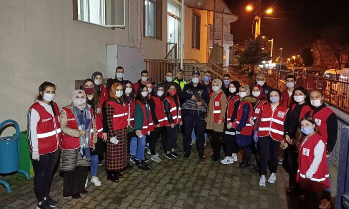 KIZILAY ÇORBA İKRAMINDA BULUNDU