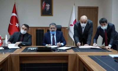 ÜNİVERSİTEDE TOPLU İŞ SÖZLEŞMESİ İMZALANDI