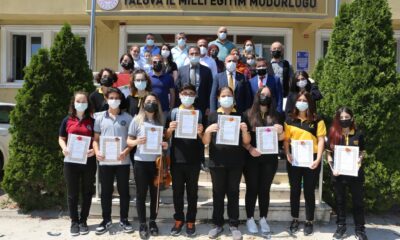 DERECEYE GİREN ÖĞRENCİLER ÖDÜL ALDI