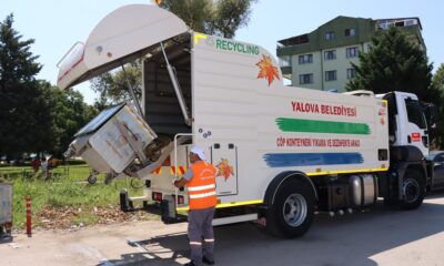 KONTEYNERLER BAYRAM ÖNCESİ DEZENFEKTE EDİLDİ