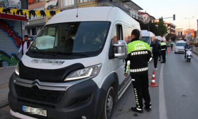 SERVİS ARAÇLARINA DENETİMLER SÜRÜYOR