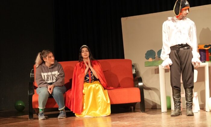 ‘ELİF’İN SİHİRLİ DÜNYASI’ SAHNELENDİ