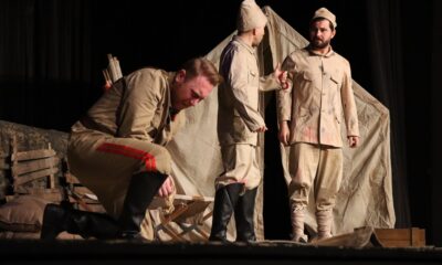 TİYATROLARI 3 BİN KİŞİ İZLEDİ