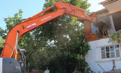 KENTSEL DÖNÜŞÜMDE İLK YIKIM YAPILDI