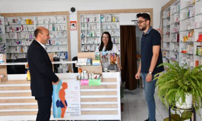 BAŞKAN ORAL, ECZACILARI KUTLADI